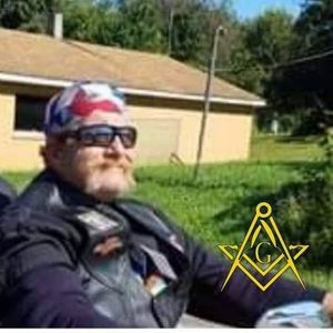 Meet your Posher, Larry bob